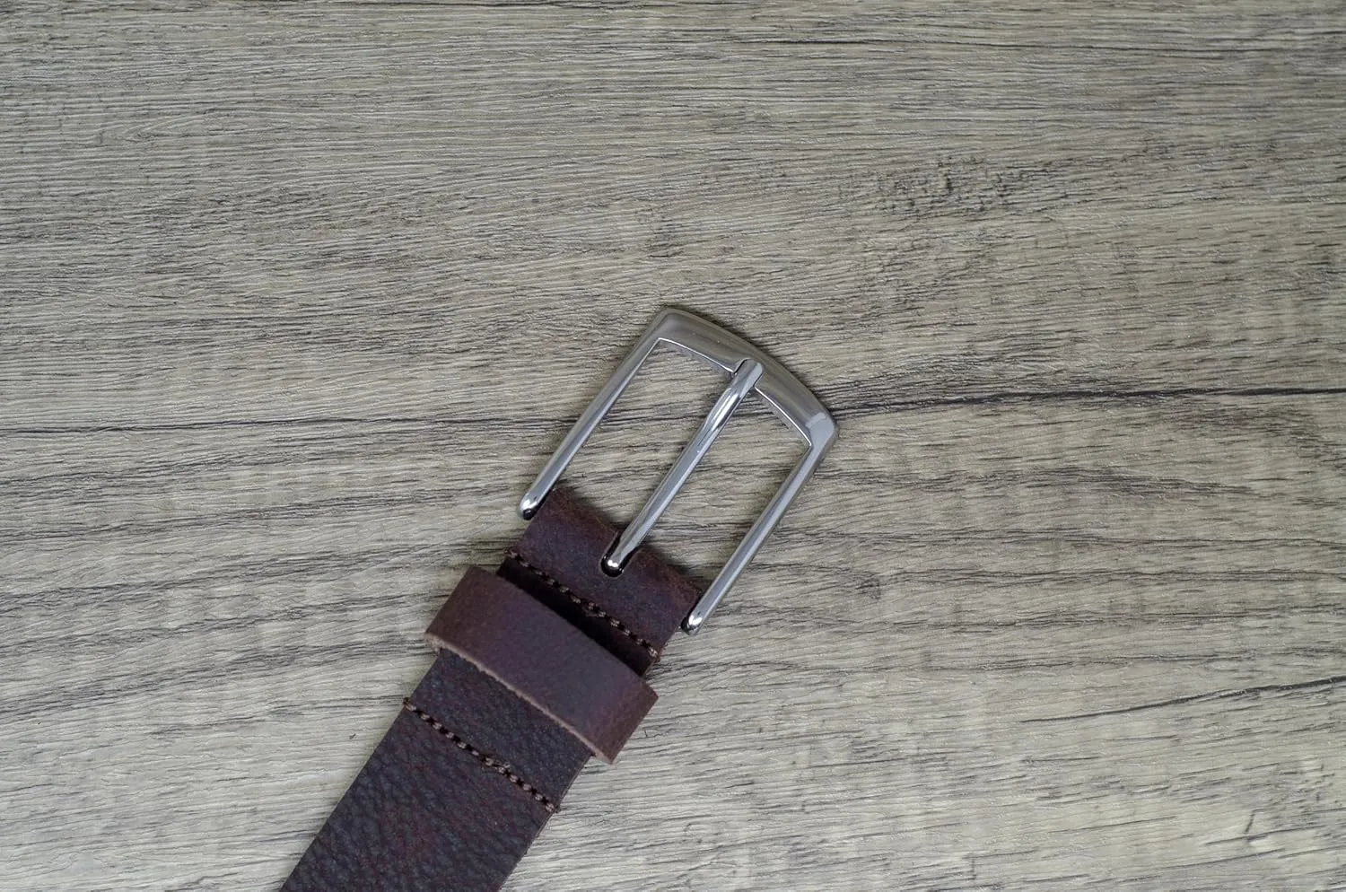 Ashford Ridge Made in England 34mm Full Grain Leather Belt with Classic Buckle