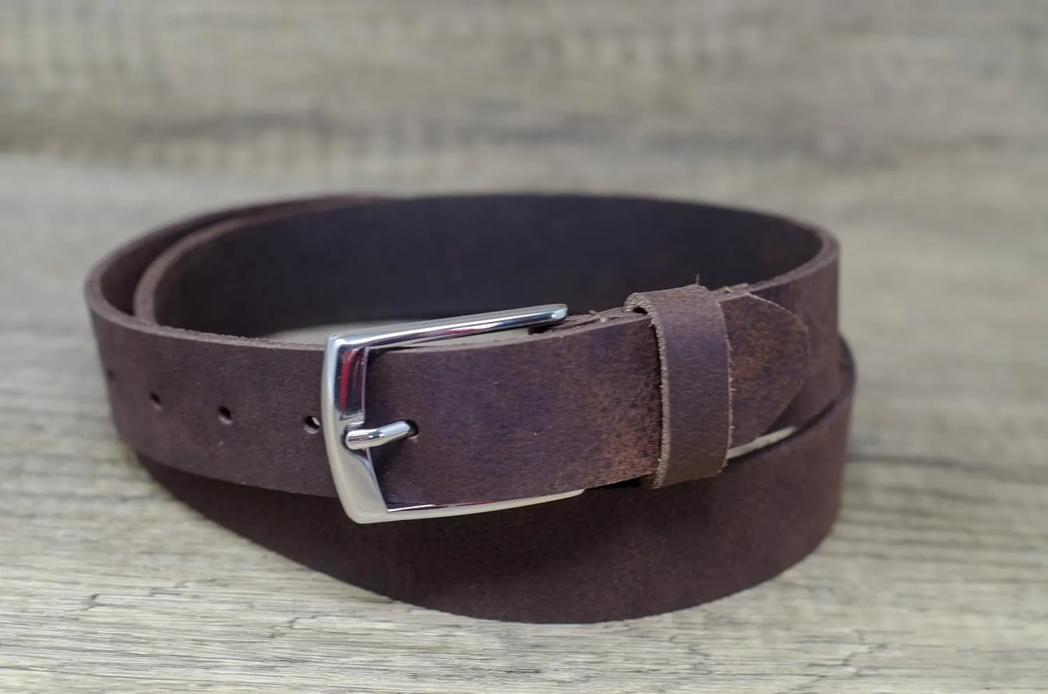 Ashford Ridge Made in England 34mm Full Grain Leather Belt with Classic Buckle