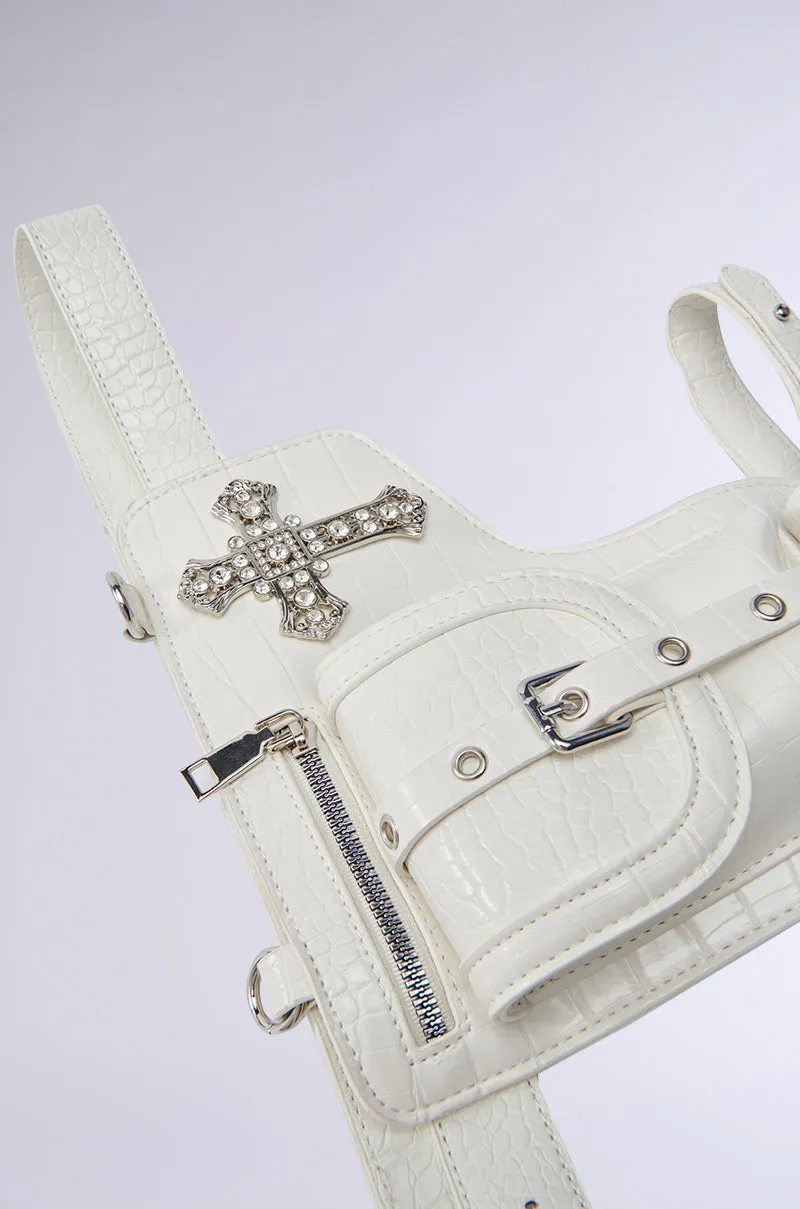 CROSSING THE LINE PU BELT BAG IN WHITE