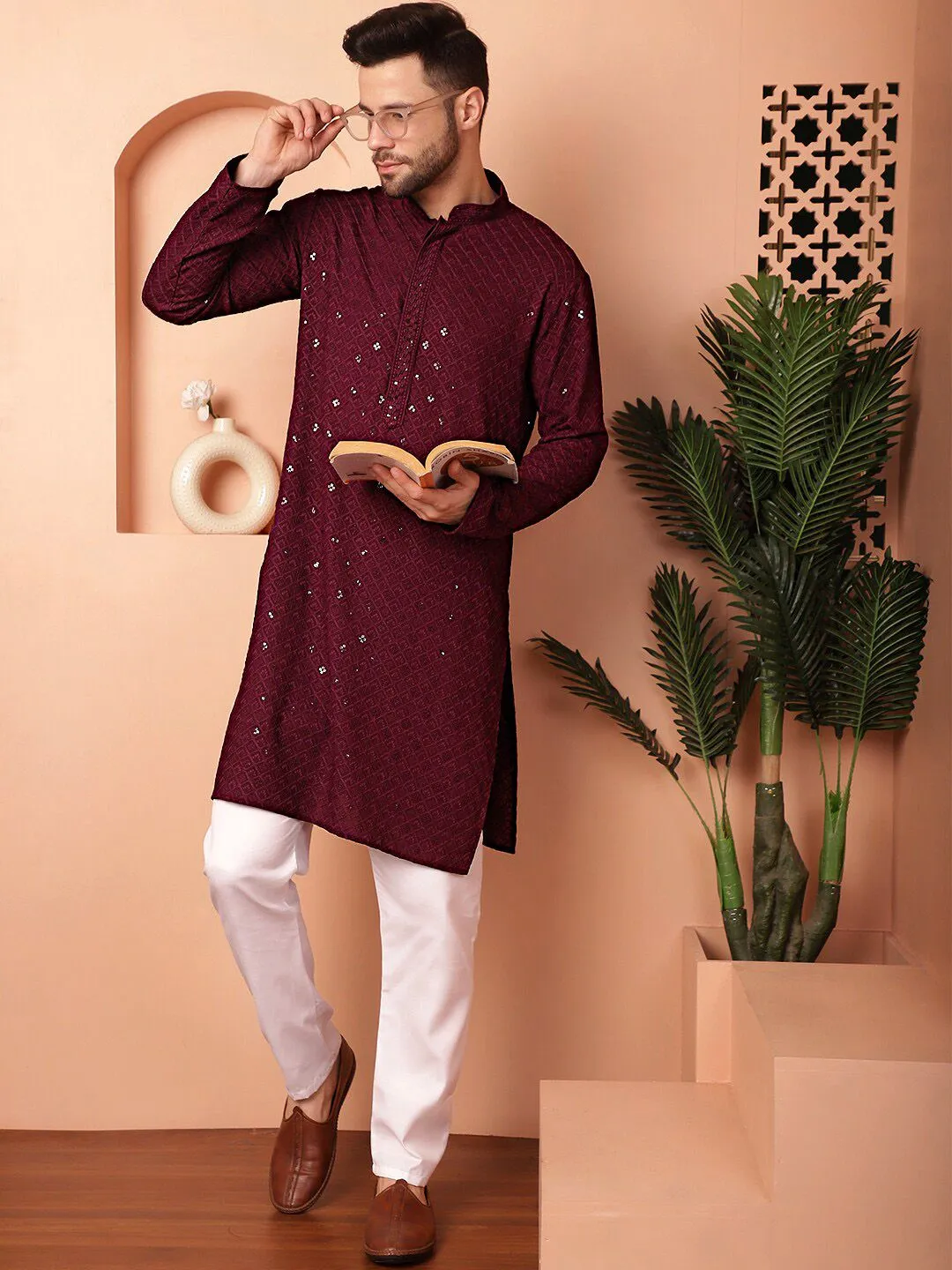 Jompers Ethnic Motifs Embroidered Regular Sequinned Kurta with Pyjamas