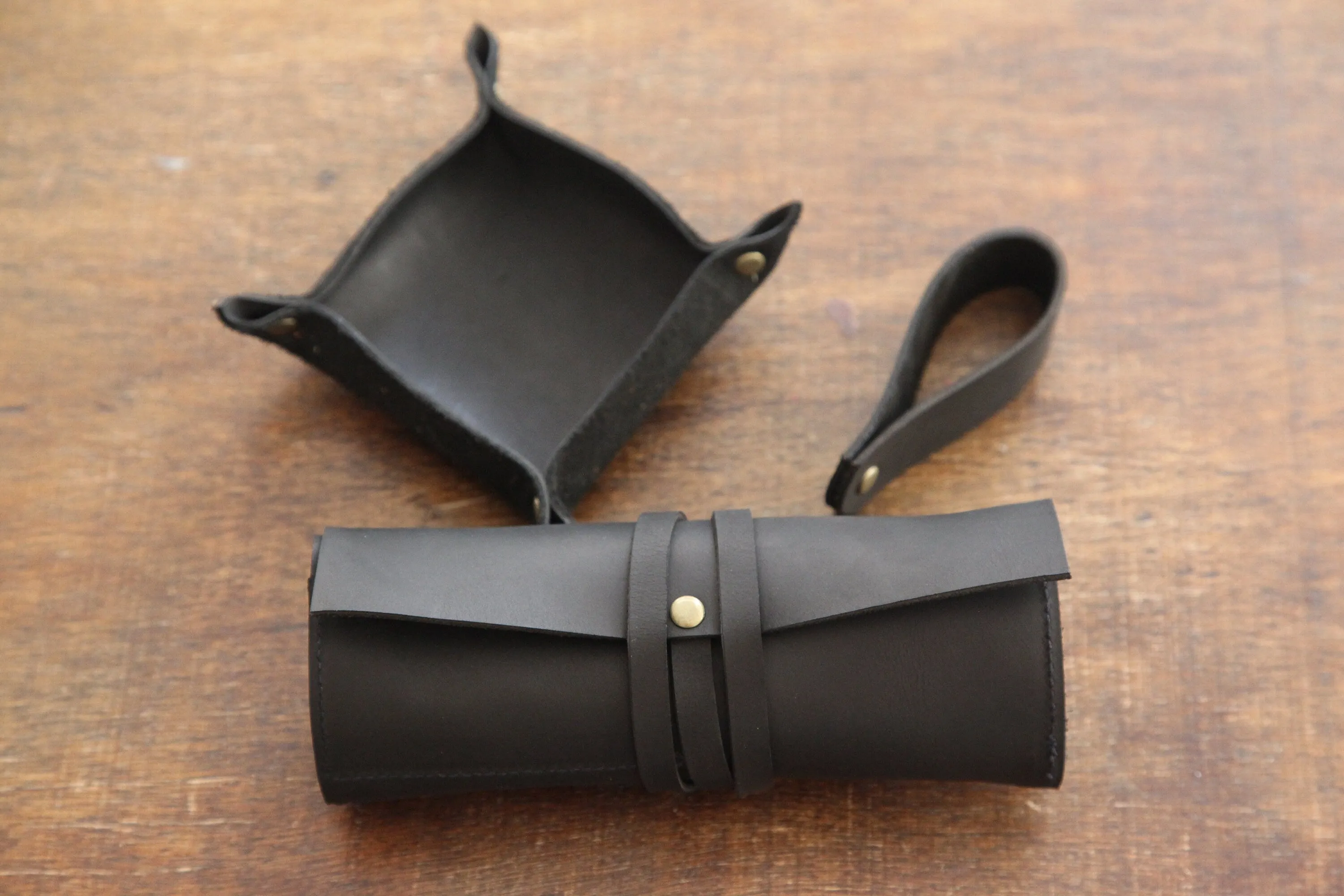 Leather Mini Pipe Pouch, Leather Pipe Rollup Bag for 1-Pipe, Handmade Pocketsize Pipe Roll, Matte Black