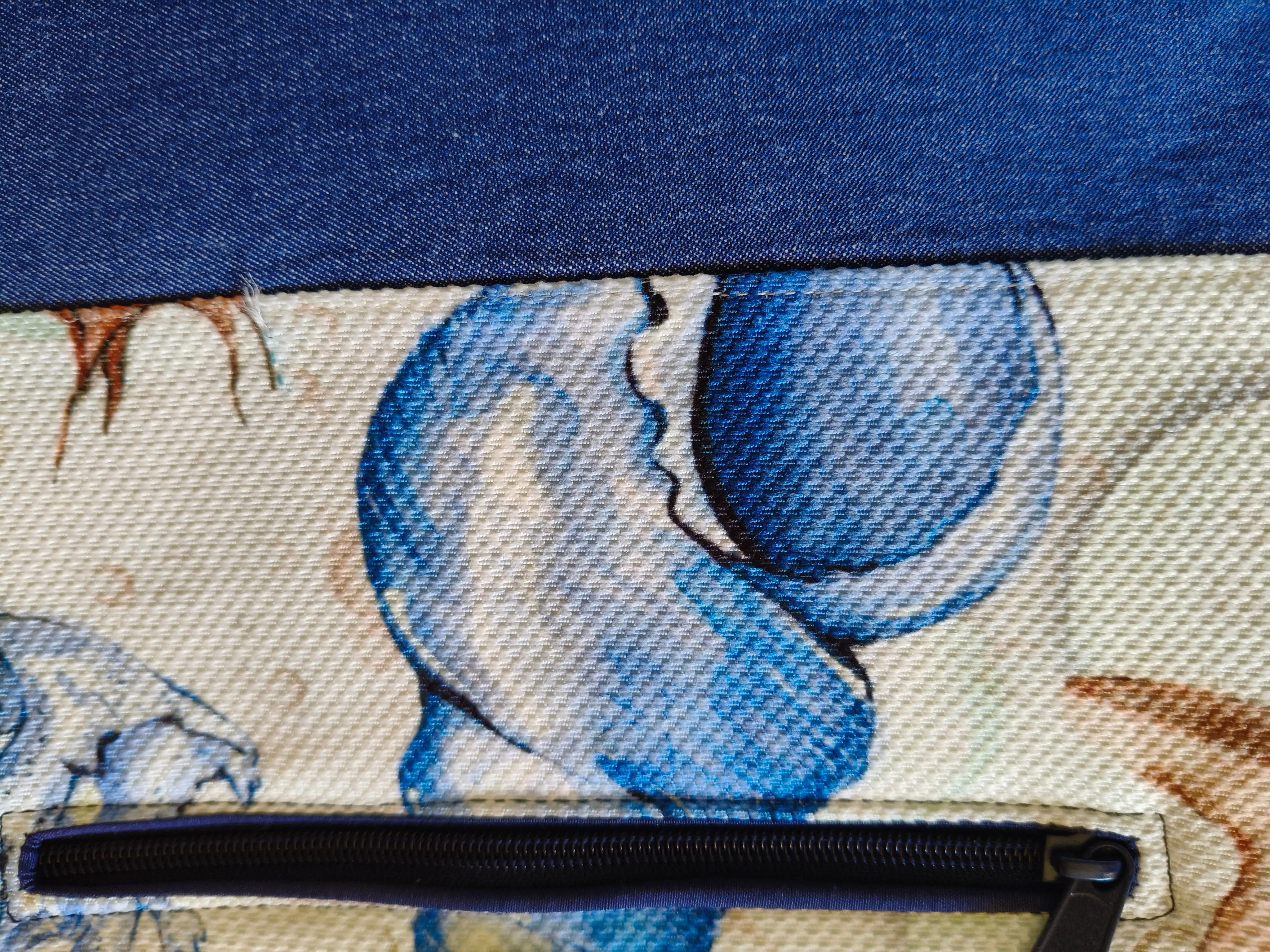 Nesma    handmade Clutch