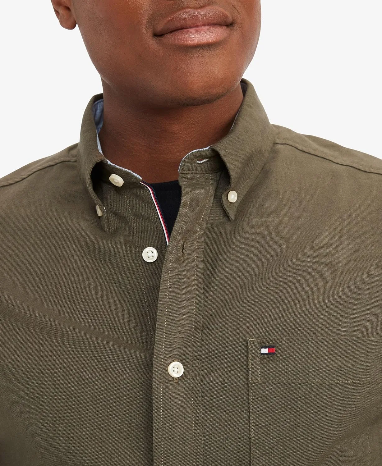 Tommy Hilfiger Men's Long Sleeve Button Down Stretch Oxford Shirt in Regular Fit
