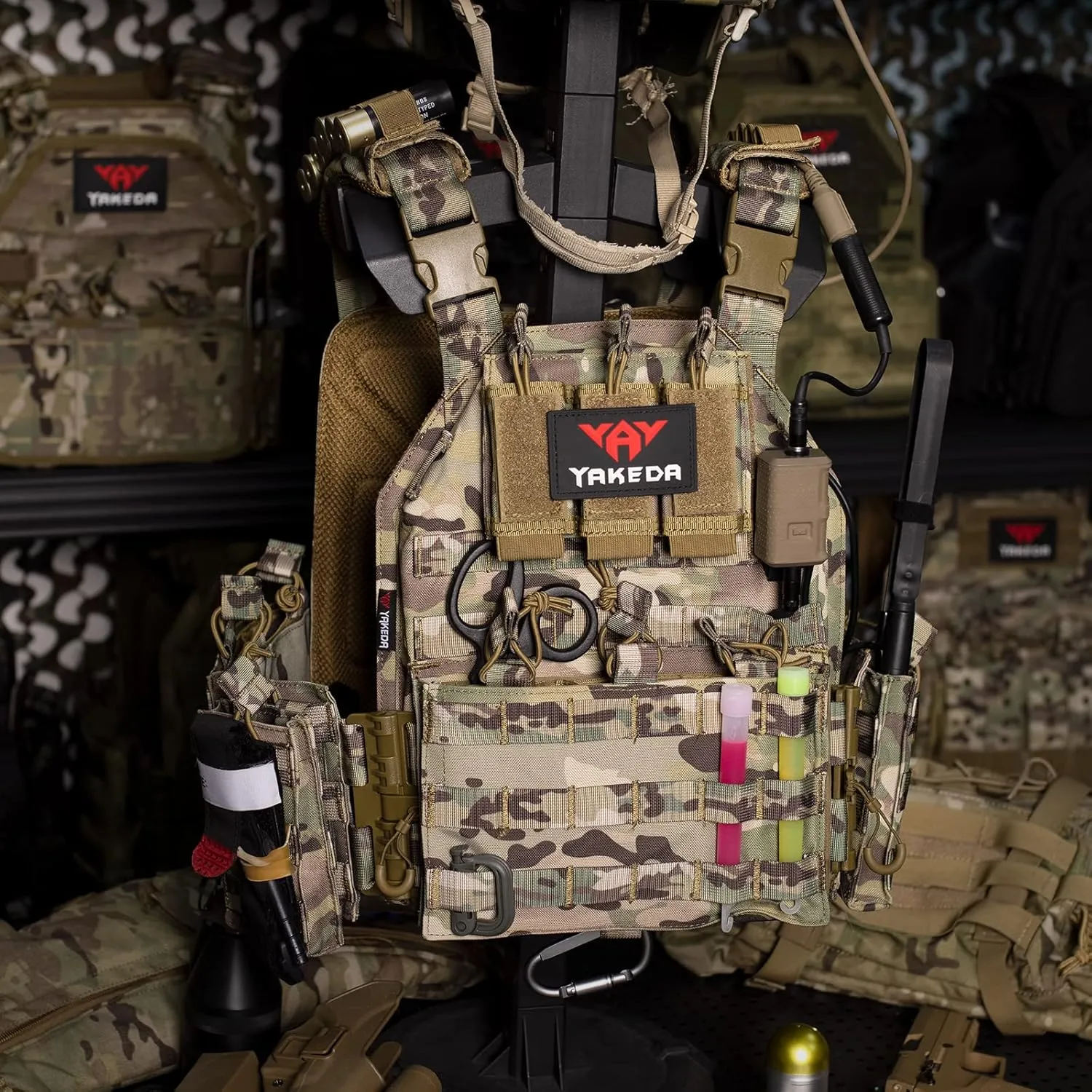 vAv YAKEDA Camo Tactical Outdoor Carrier Vest