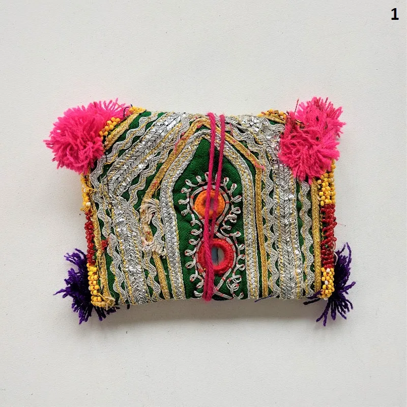Vintage Banjara pouch - travel wallet - wallet - purse with embroidery and tassel