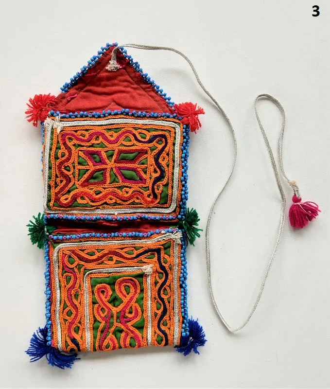 Vintage Banjara pouch - travel wallet - wallet - purse with embroidery and tassel