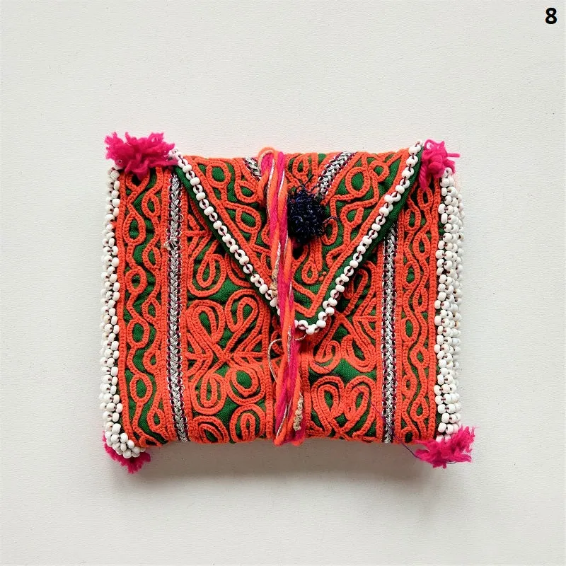 Vintage Banjara pouch - travel wallet - wallet - purse with embroidery and tassel