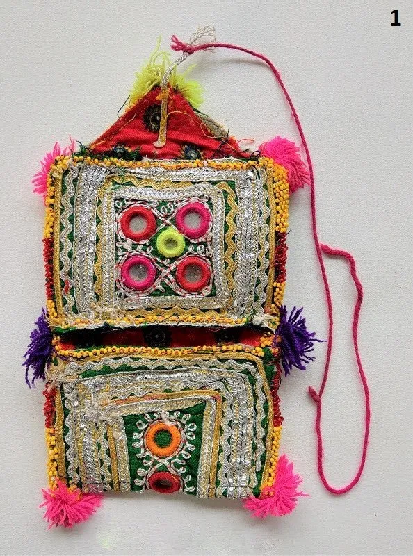 Vintage Banjara pouch - travel wallet - wallet - purse with embroidery and tassel