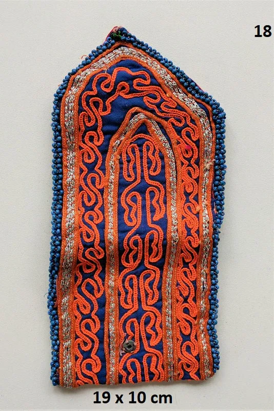 Vintage Banjara pouch - travel wallet - wallet - purse with embroidery and tassel