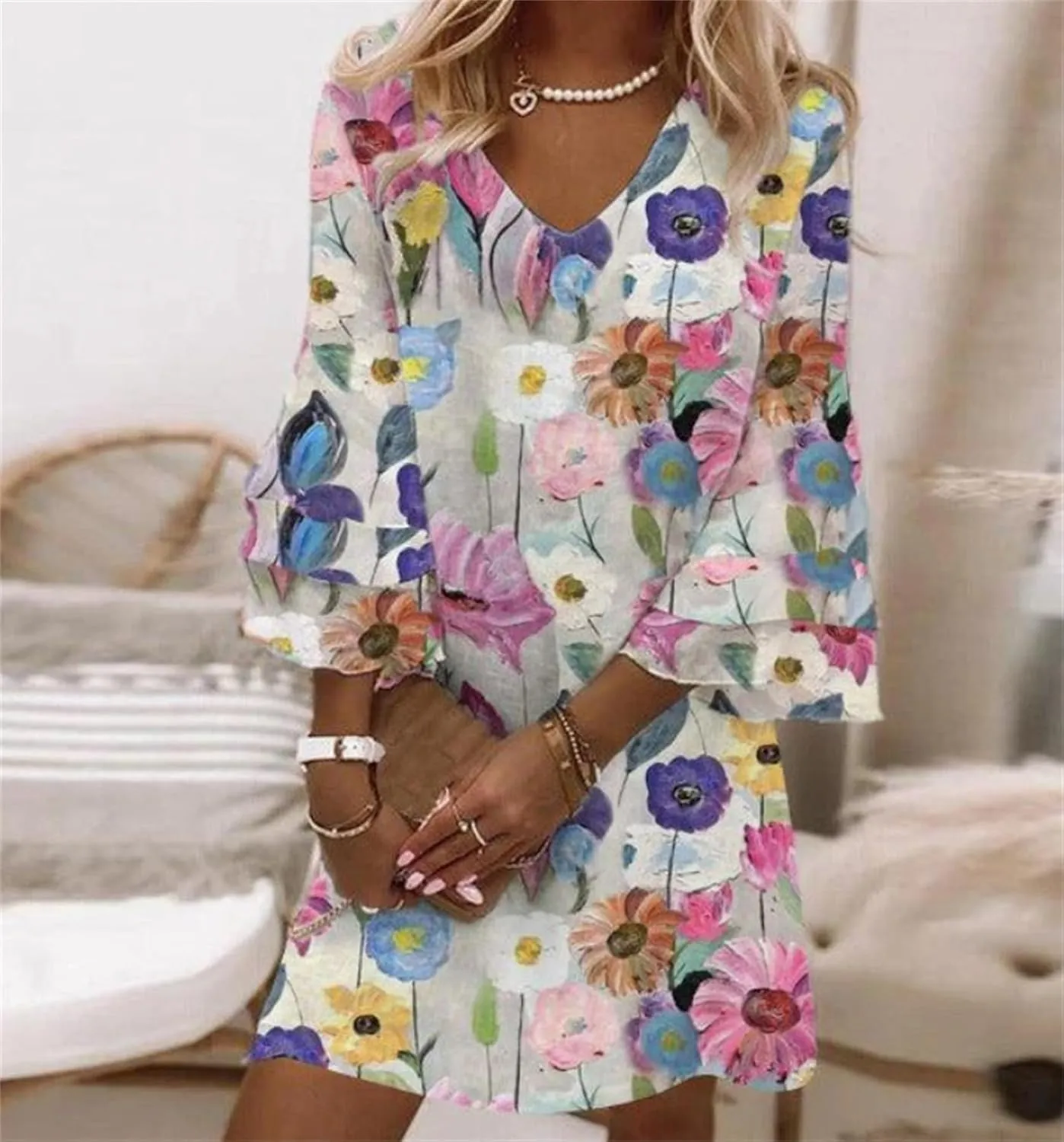 Women’s Boho Floral Print Tiered 3/4 Bell Sleeve Mini Dress V Neck Casual Flowy Beach Summer Short Dresses