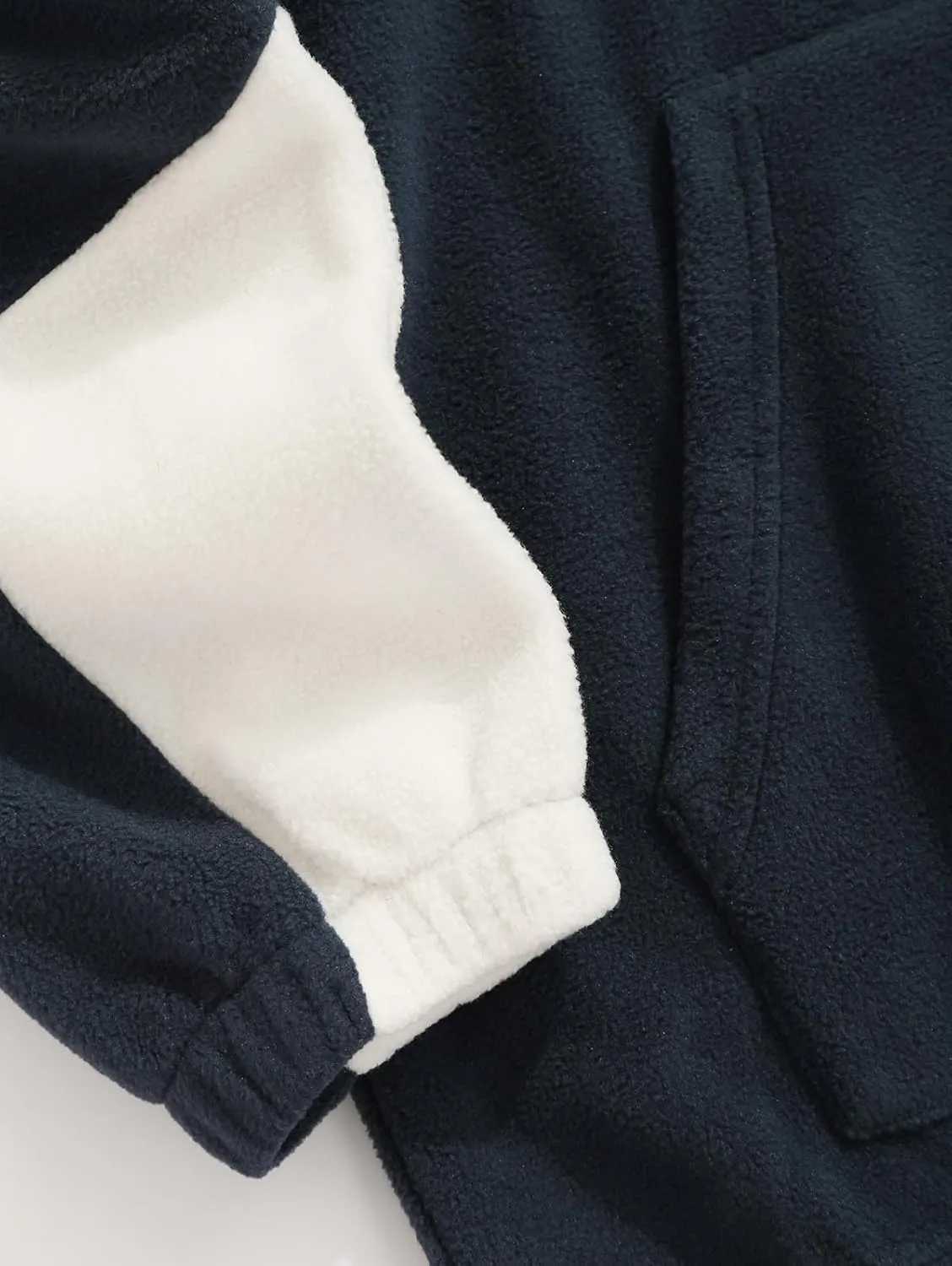 ZAFUL Men's Polar Fleece Sweatshirt Letter NEW YORK Embroidered Quarter Zip Kangaroo Pocket Color Block Stand Collar Pullover